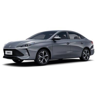 गुणवत्ता 2024 ROEWE i5 सेडान 1.5L सीवीटी टर्बो इंजन वाम स्टीयरिंग यूरो VI उत्सर्जन मानक 2500-3000 मिमी के भीतर व्हीलबेस फैक्टरी